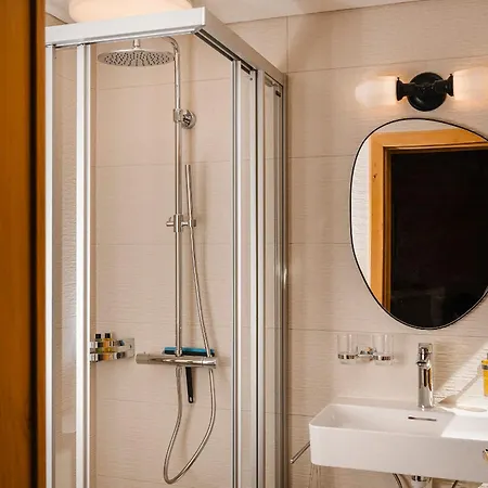 De Commune - فندق