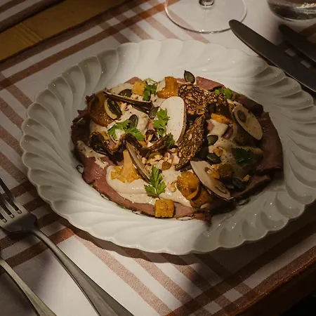 فندق De Commune - *